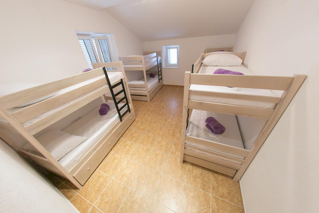 City Hostel Trogir Rum bild